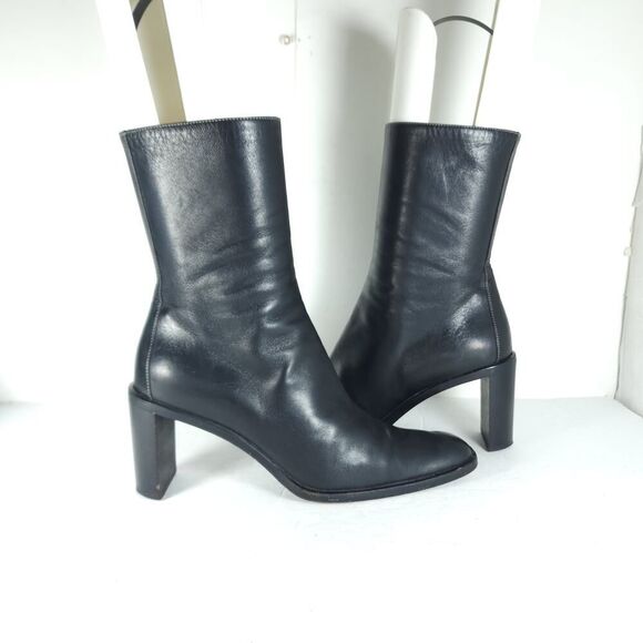 Gucci Women's US7-7,5C EU38 Black Leather Side Zipper Heeld Square Toe Boots - Picture 7 of 16